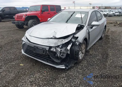 2026 Toyota Camry Le z USA, uszkodzony, nr VIN 4T1DAACK6TU676902